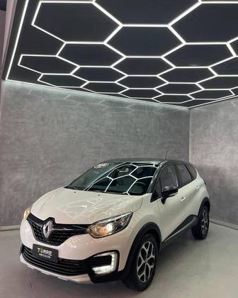 RENAULT CAPTUR 1.6 16V SCE FLEX INTENSE X-TRONIC RENAULT CAPTUR 1.6 16V SCE FLEX INTENSE X-TRONIC